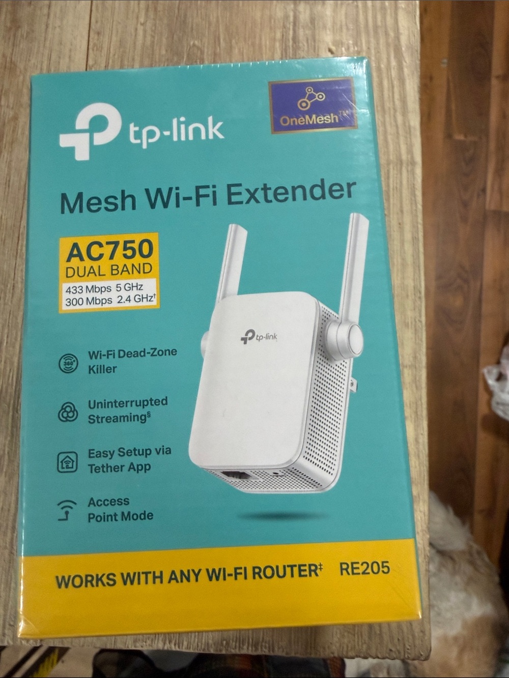 TP-Link RE205 Mesh Wi‑Fi Extender — White. NEW IN BOX